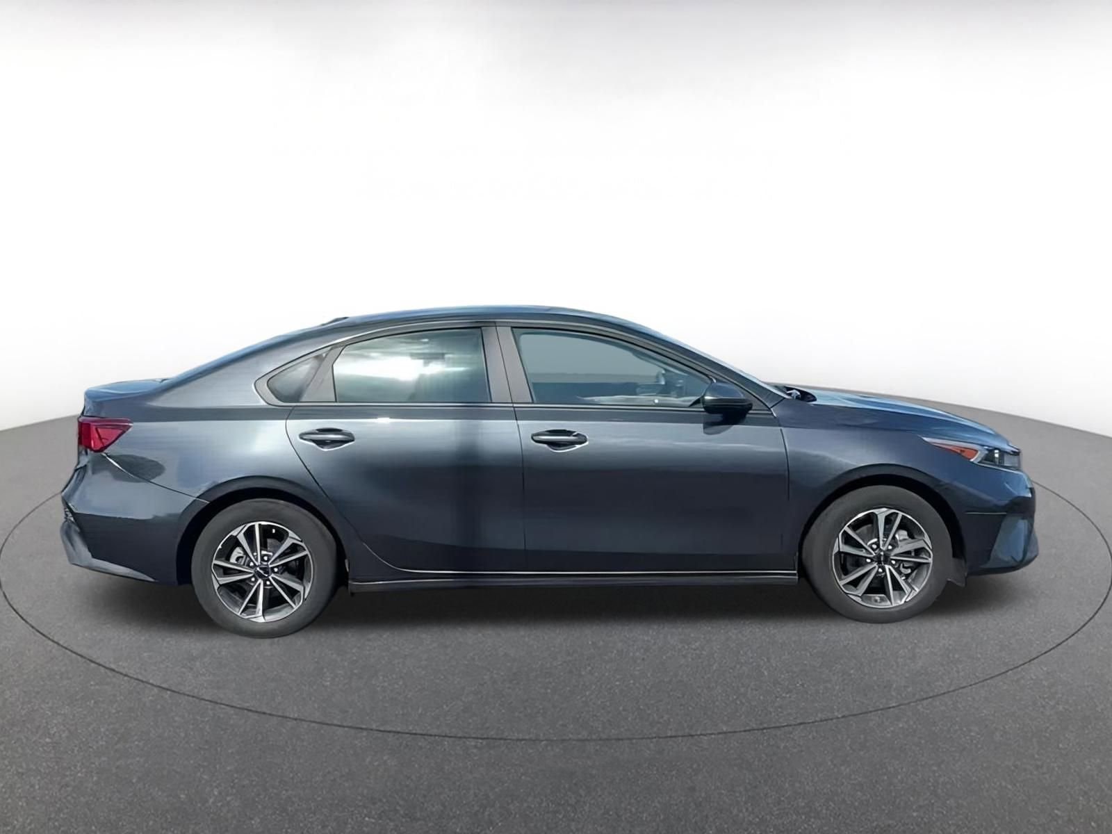 Thumbnail: 2024 Kia Forte - 15