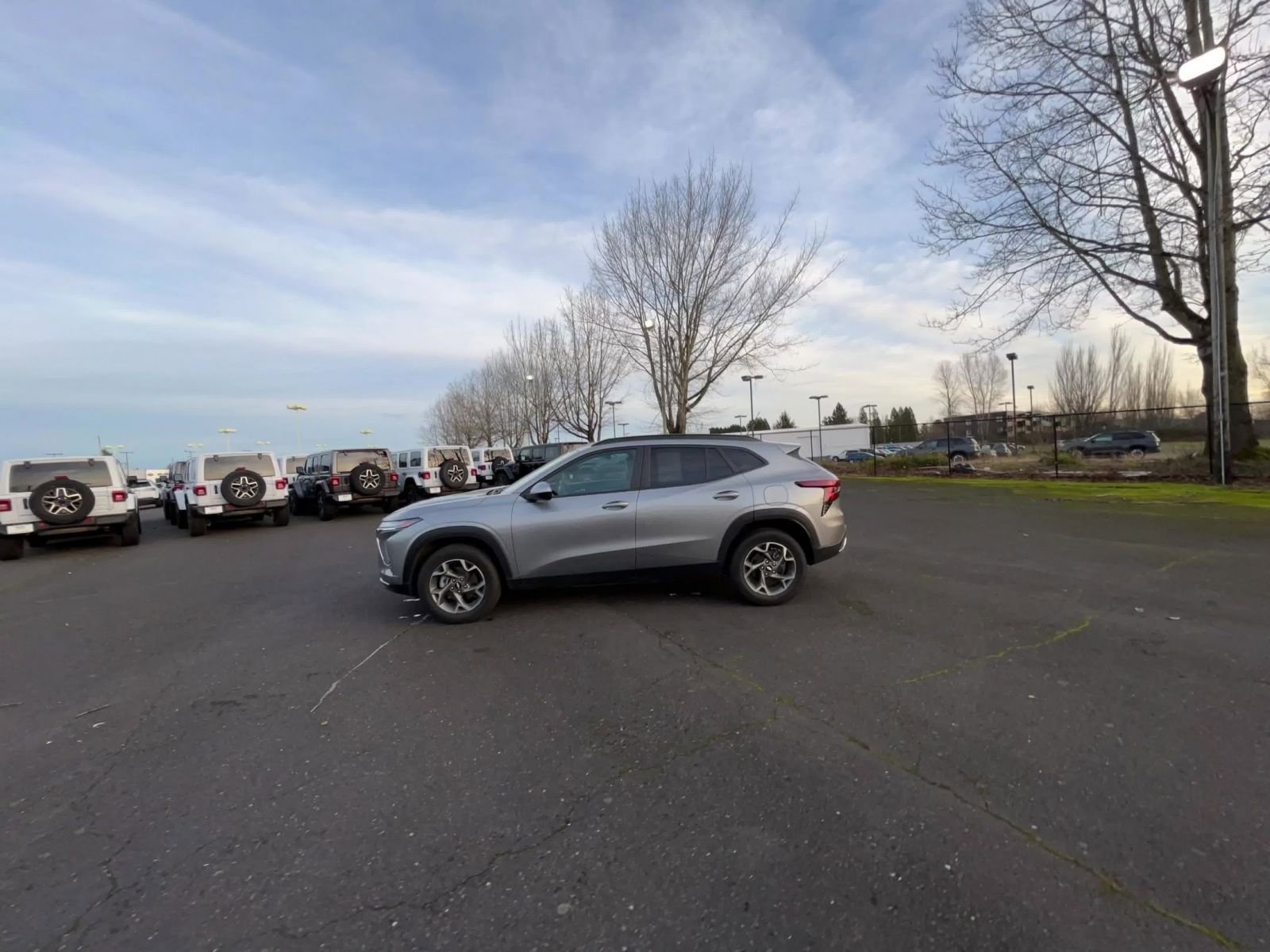 Thumbnail: 2025 Chevrolet Trax - 16