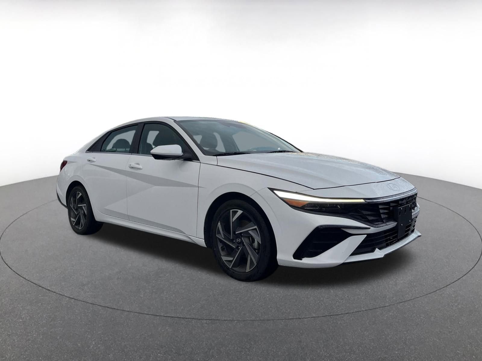 Thumbnail: 2025 Hyundai Elantra - 1