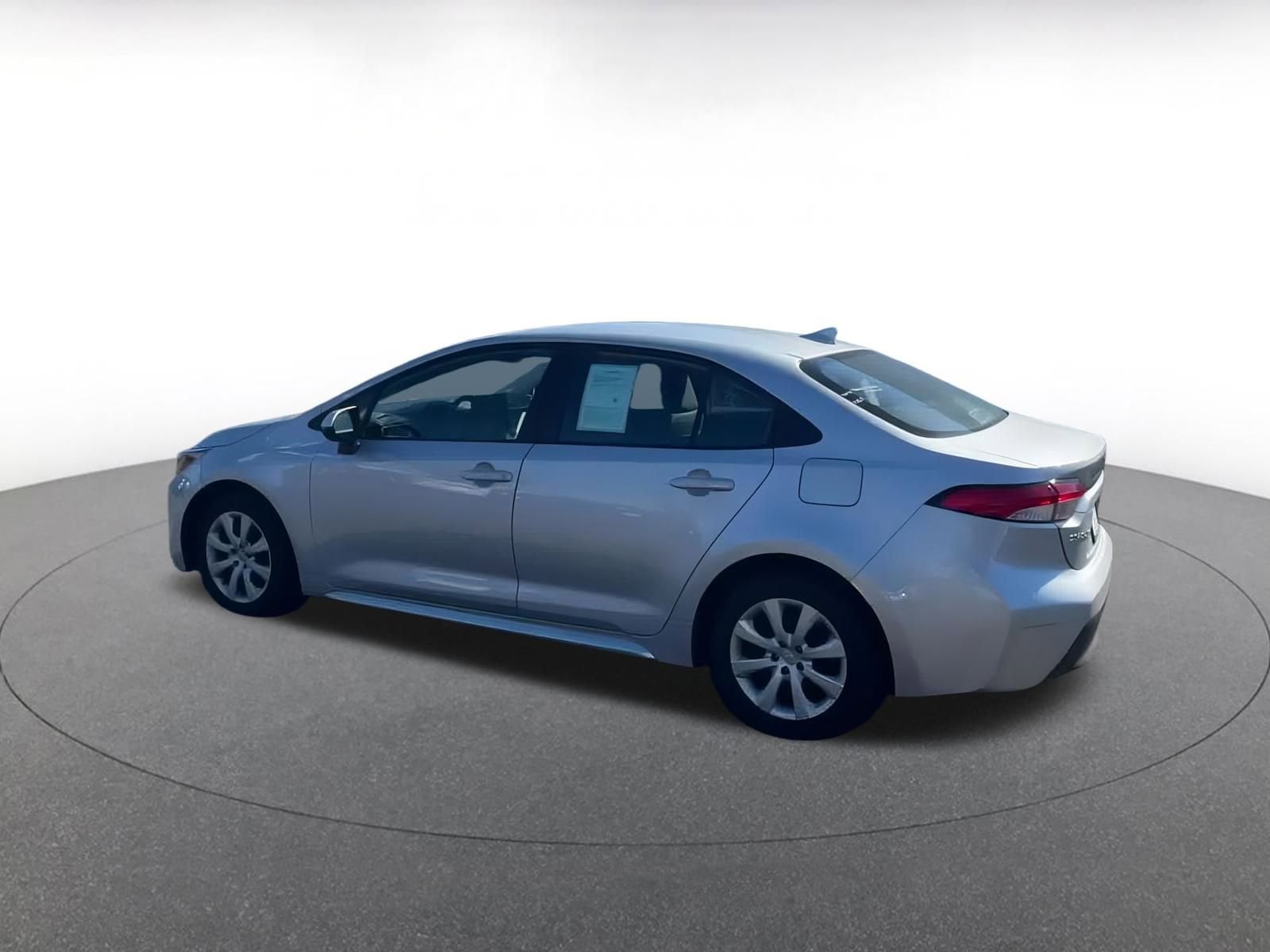 Thumbnail: 2024 Toyota Corolla - 10