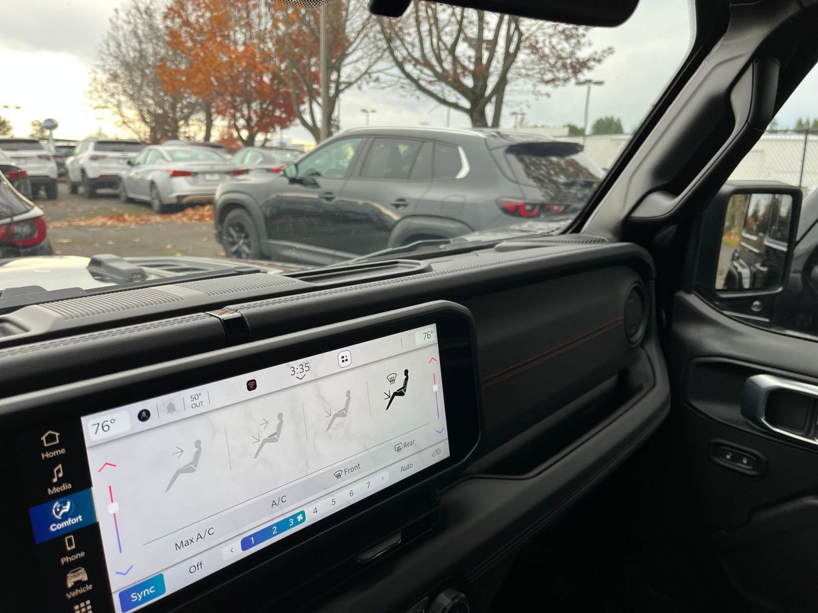 Thumbnail: 2025 Jeep Wrangler - 34