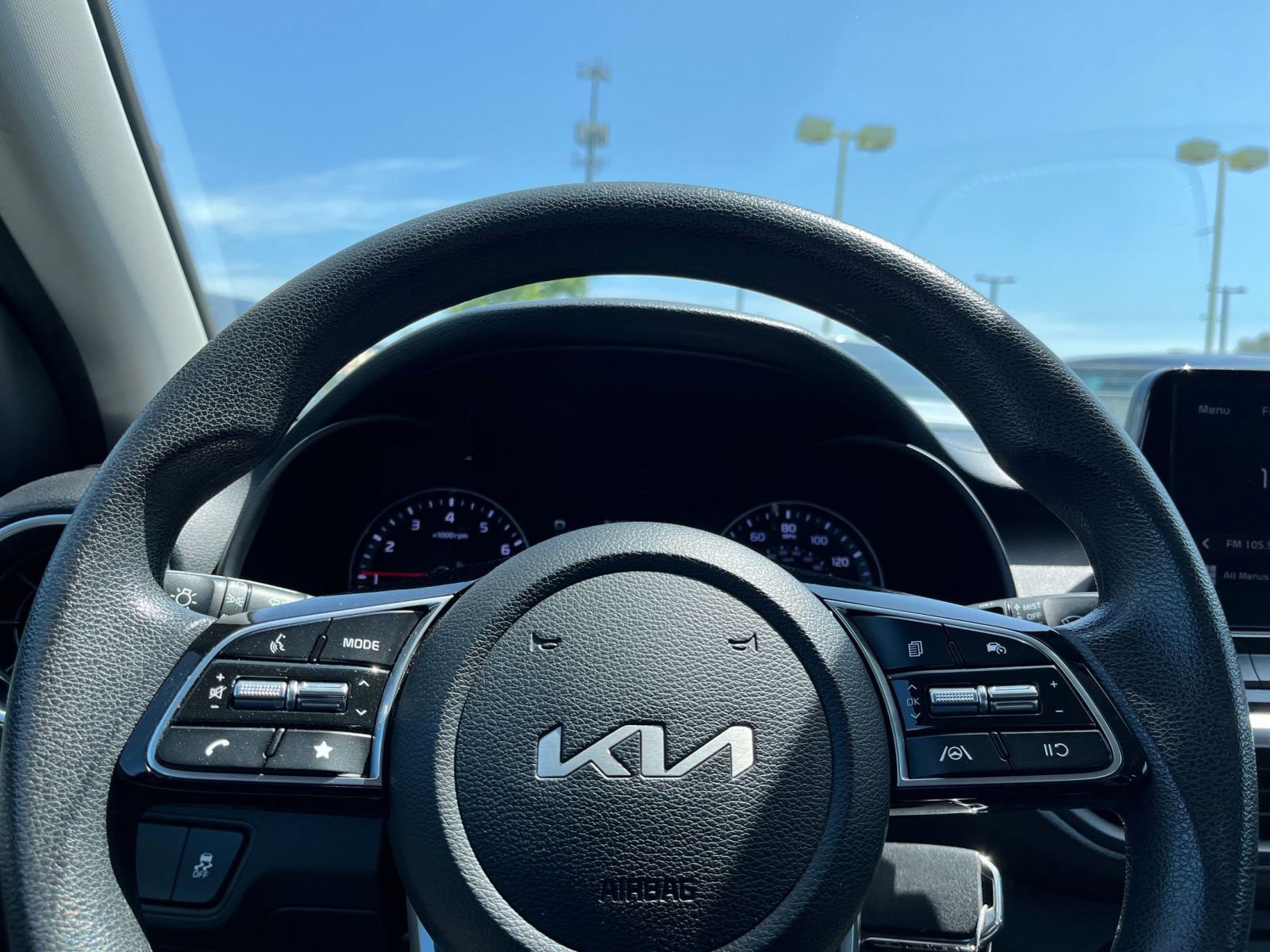 Thumbnail: 2023 Kia Forte - 25