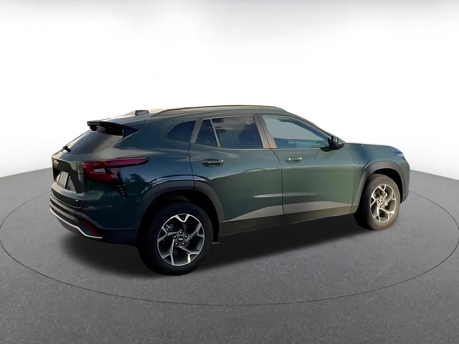 Thumbnail: 2025 Chevrolet Trax - 12