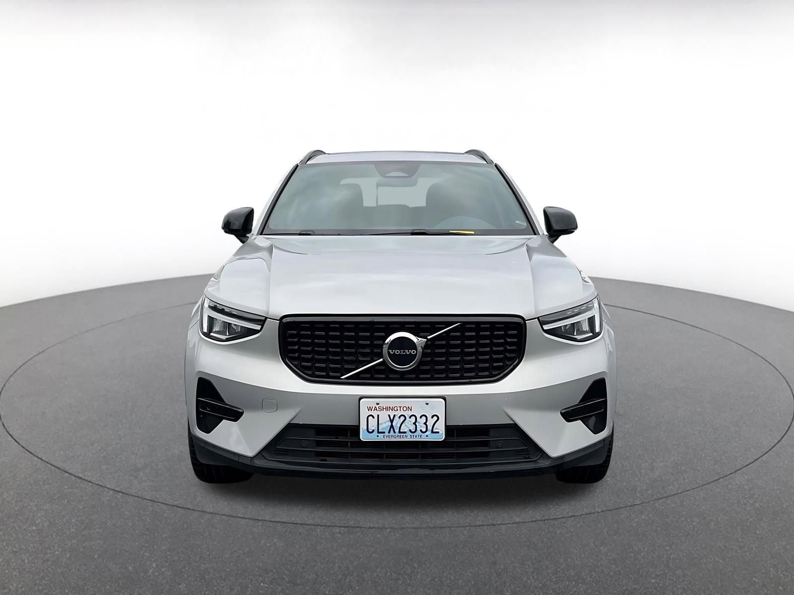 Thumbnail: 2024 Volvo XC40 - 2