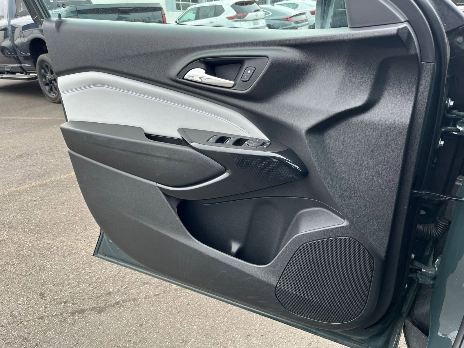 Thumbnail: 2025 Chevrolet Trax - 18