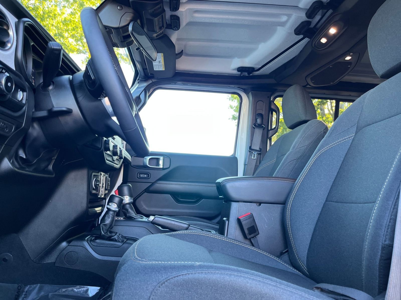 Thumbnail: 2025 Jeep Wrangler - 25