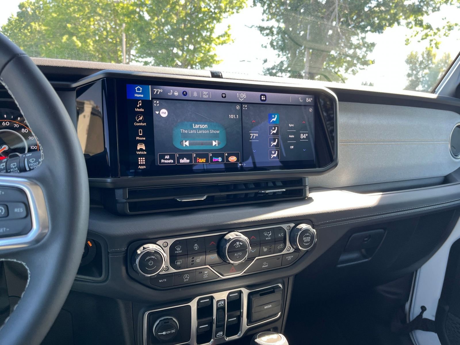 Thumbnail: 2025 Jeep Wrangler - 21