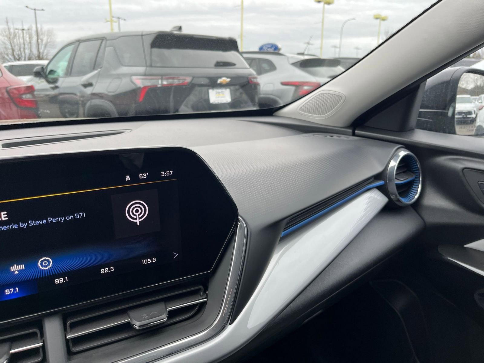 Thumbnail: 2025 Chevrolet Trax - 34