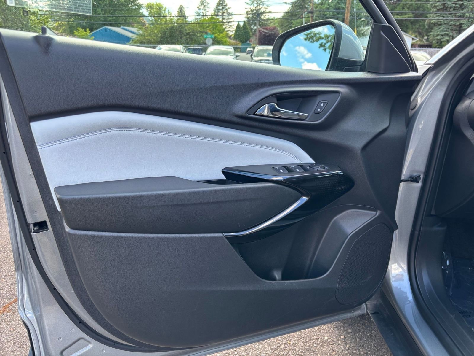 Thumbnail: 2025 Chevrolet Trax - 18
