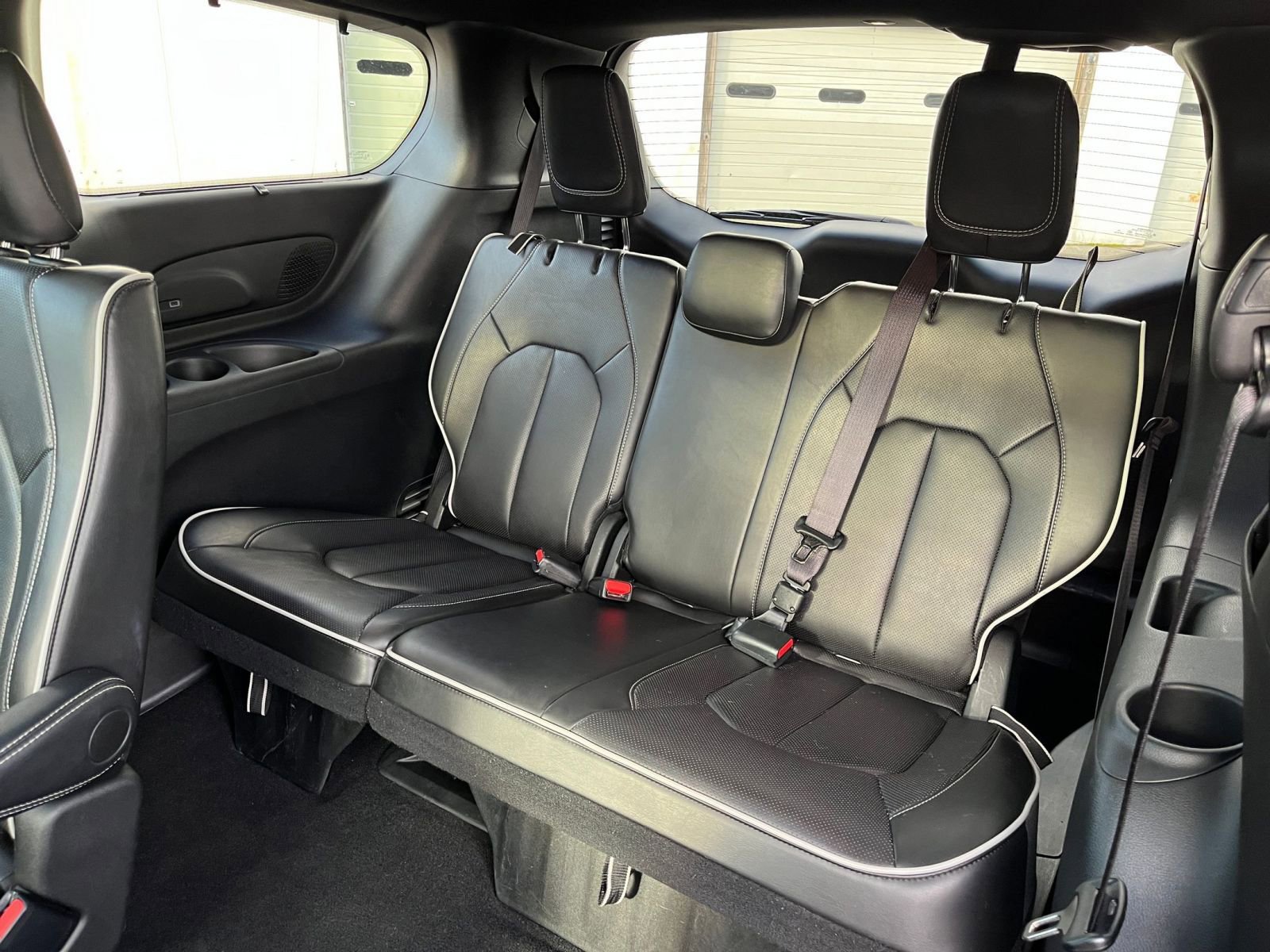 Thumbnail: 2025 Chrysler Pacifica - 33