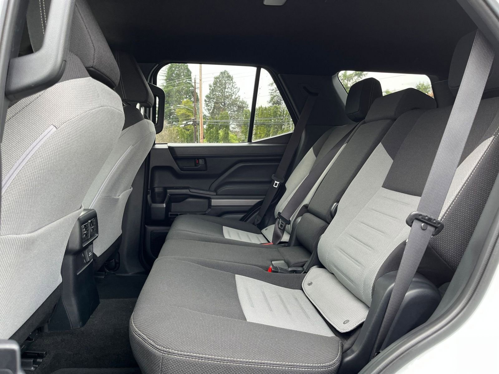 Thumbnail: 2025 Toyota 4Runner - 29