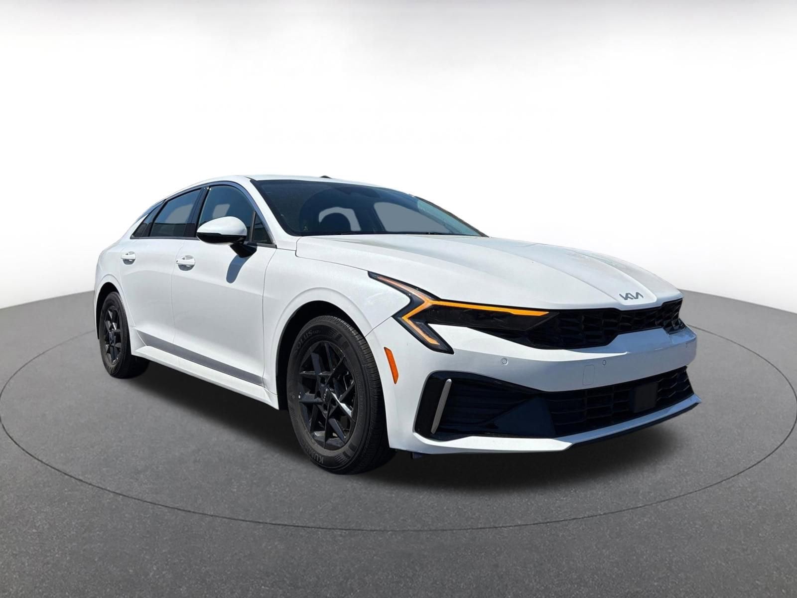 Thumbnail: 2025 Kia K5 - 1