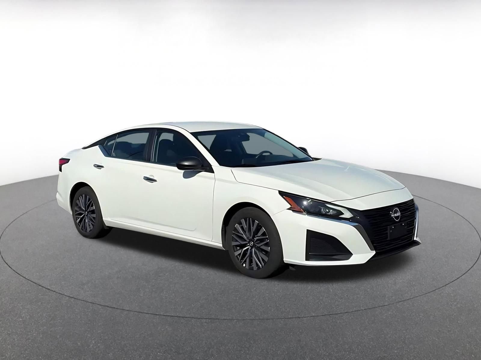 Thumbnail: 2025 Nissan Altima - 2