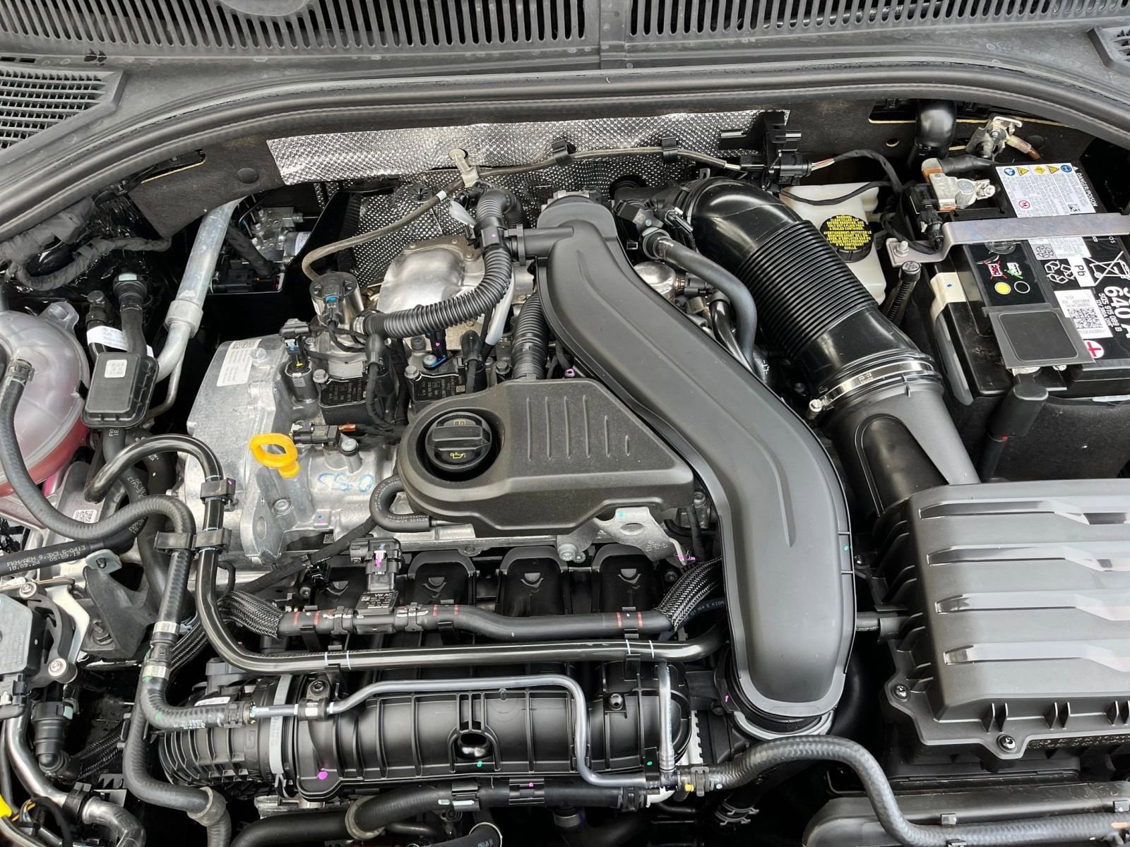 Thumbnail: 2025 Volkswagen Jetta - 32