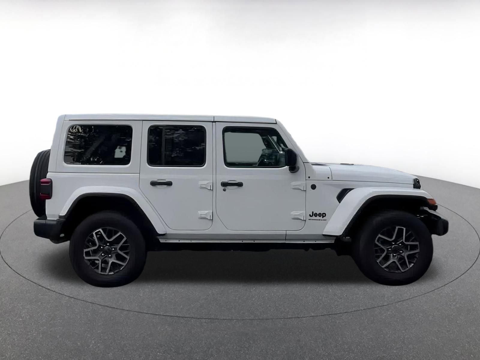 Thumbnail: 2025 Jeep Wrangler - 14