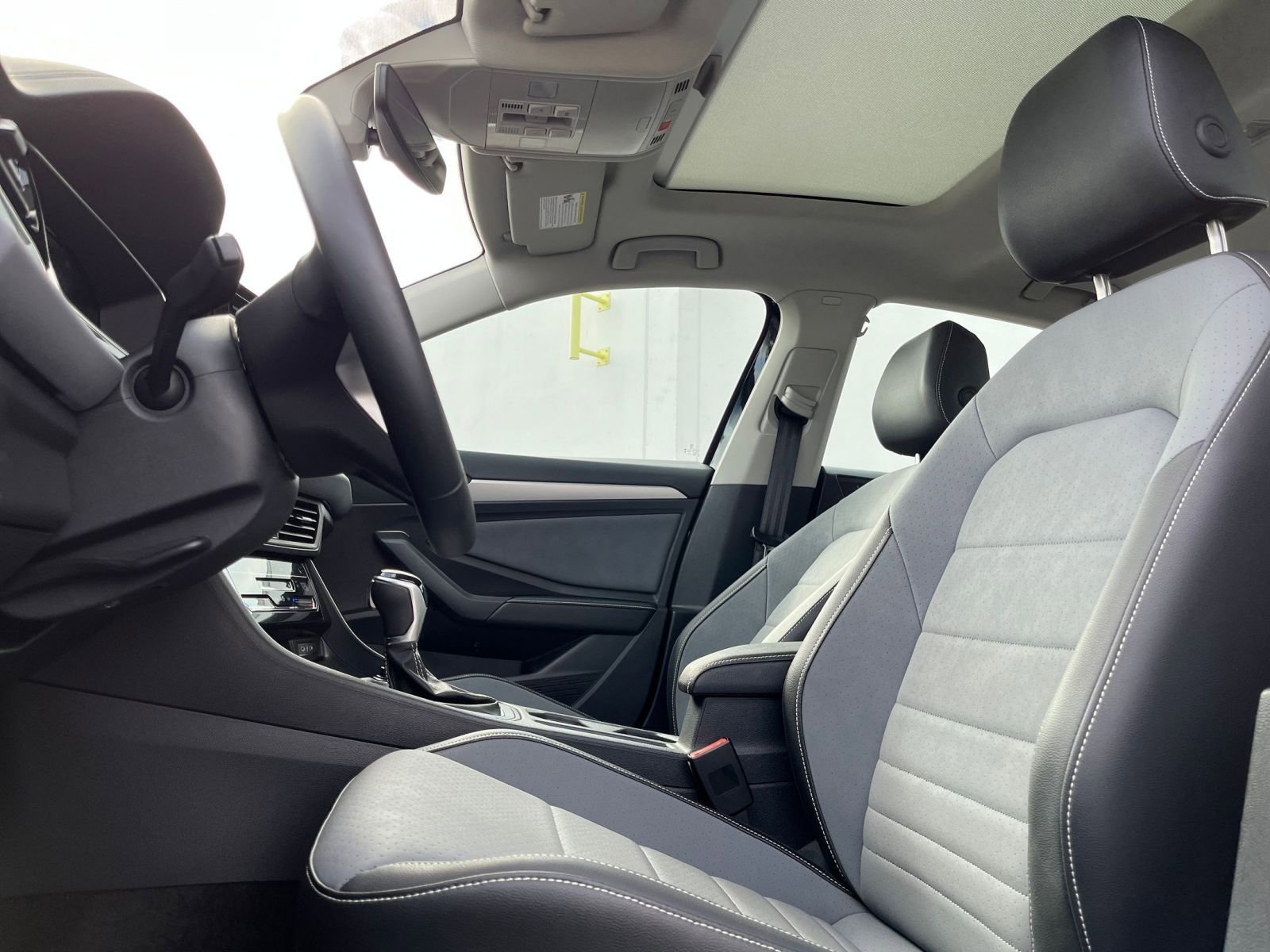 Thumbnail: 2025 Volkswagen Jetta - 28