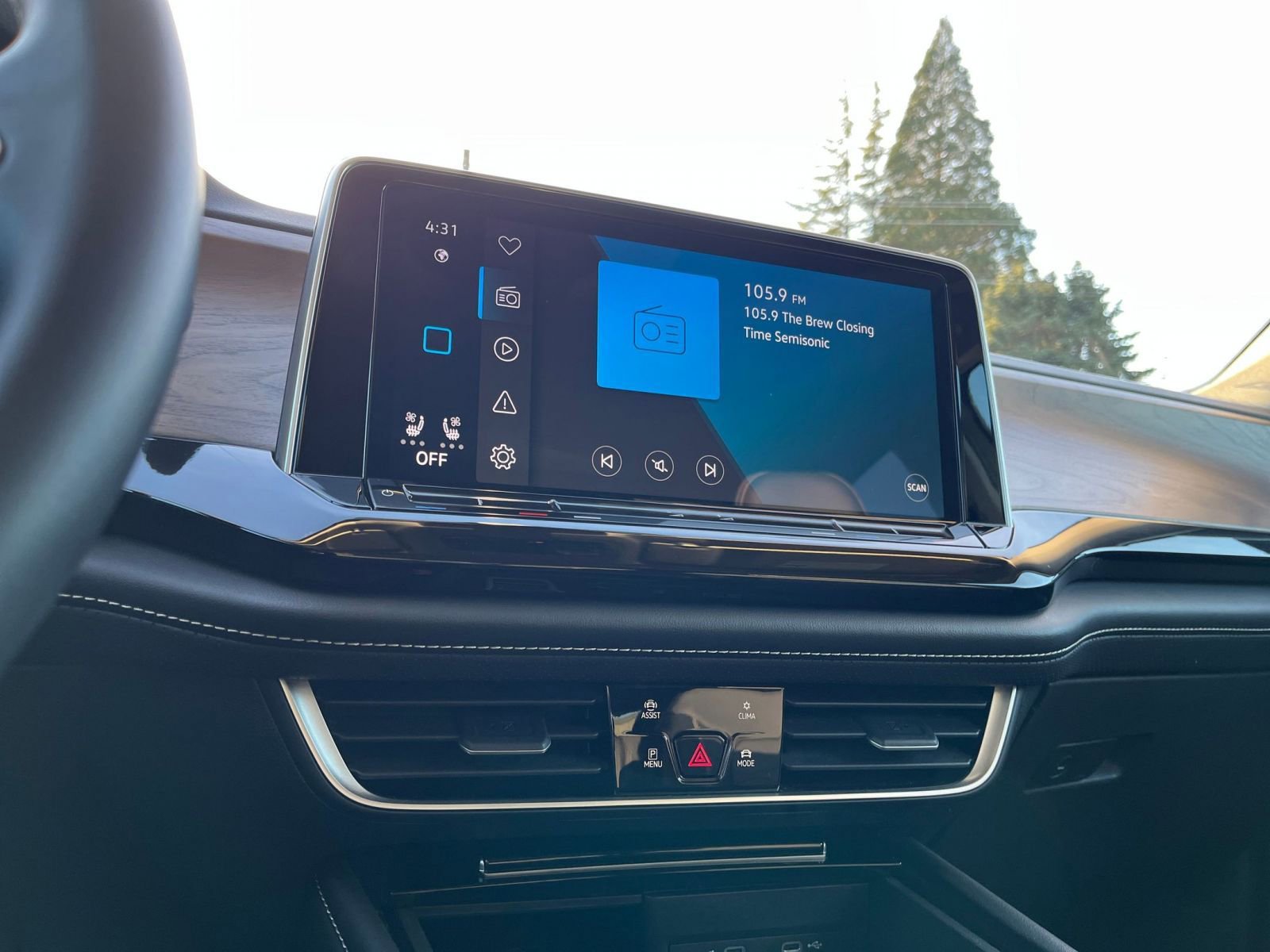 Thumbnail: 2025 Volkswagen Atlas - 21