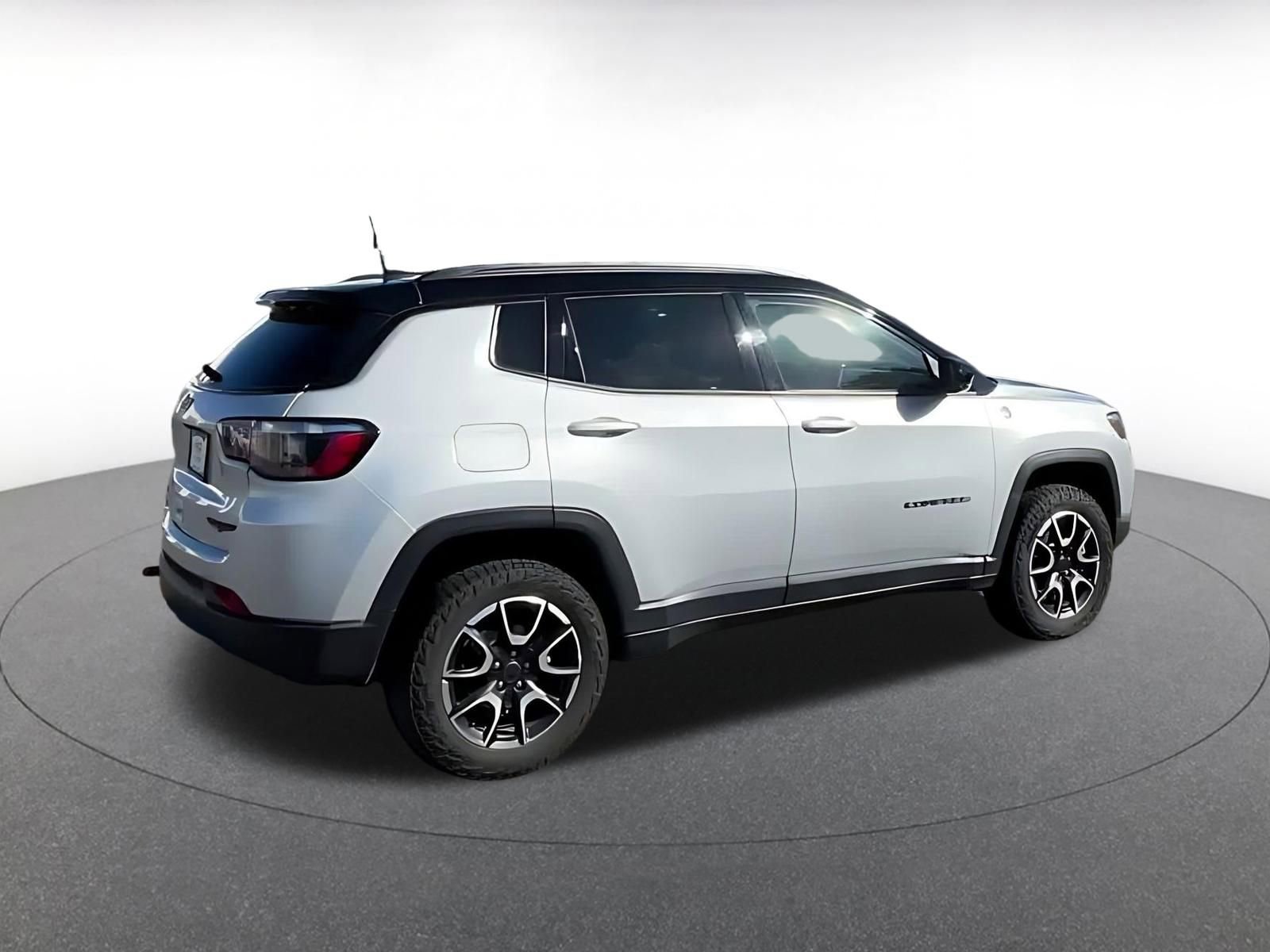 Thumbnail: 2025 Jeep Compass - 14