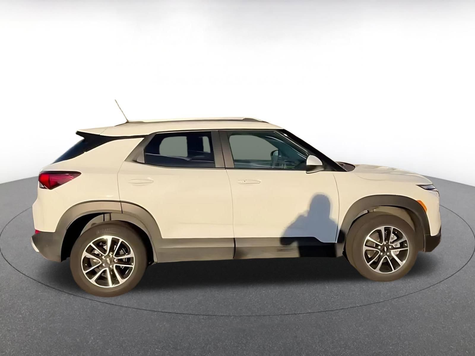 Thumbnail: 2025 Chevrolet TrailBlazer - 15