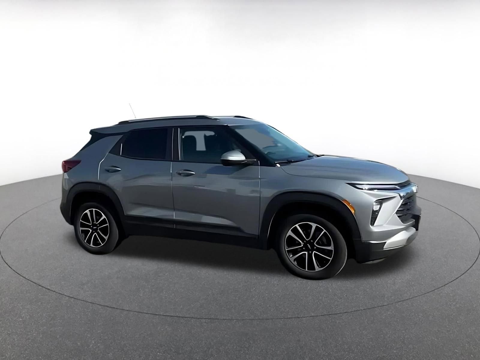 Thumbnail: 2025 Chevrolet TrailBlazer - 2