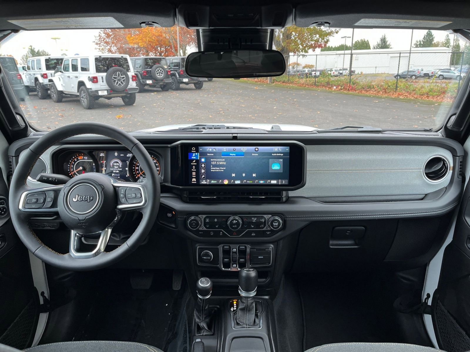 Thumbnail: 2025 Jeep Wrangler - 32