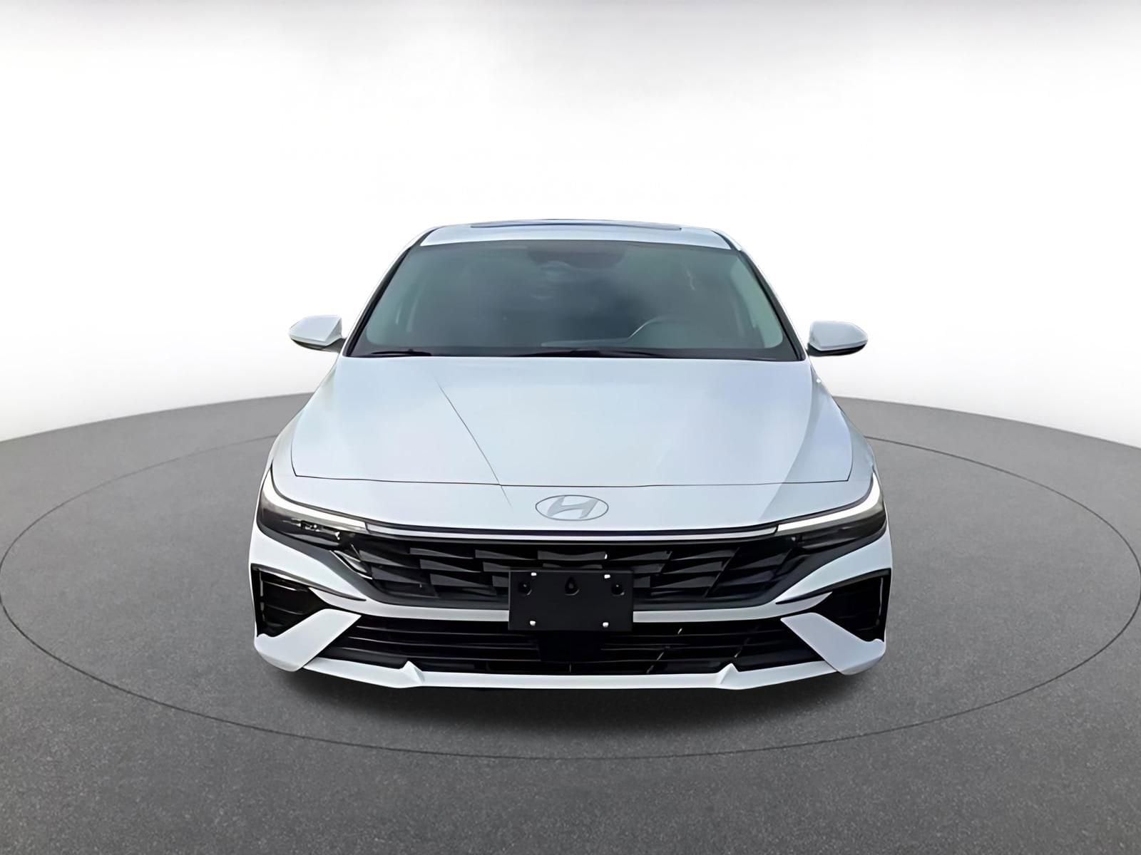 Thumbnail: 2025 Hyundai Elantra - 4