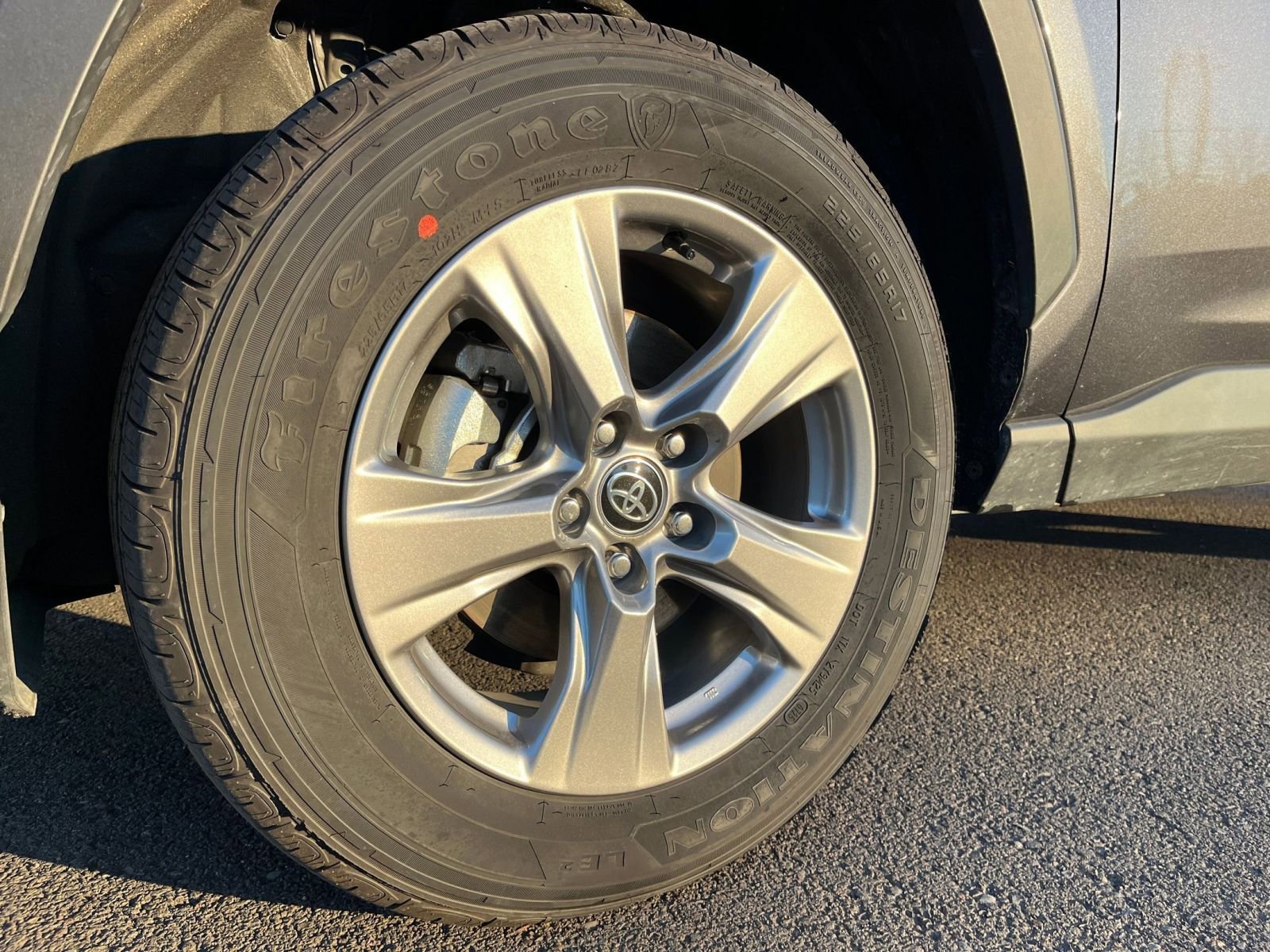 Thumbnail: 2025 Toyota RAV4 - 29