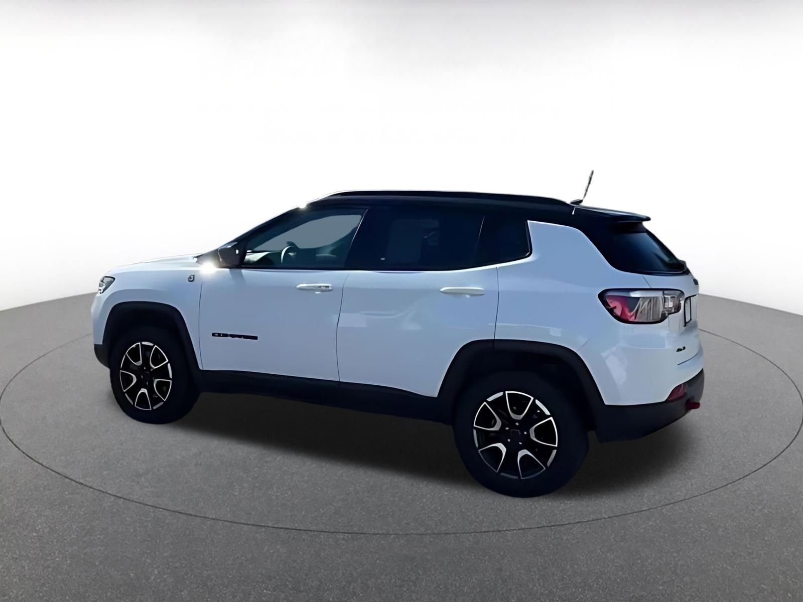 Thumbnail: 2025 Jeep Compass - 16