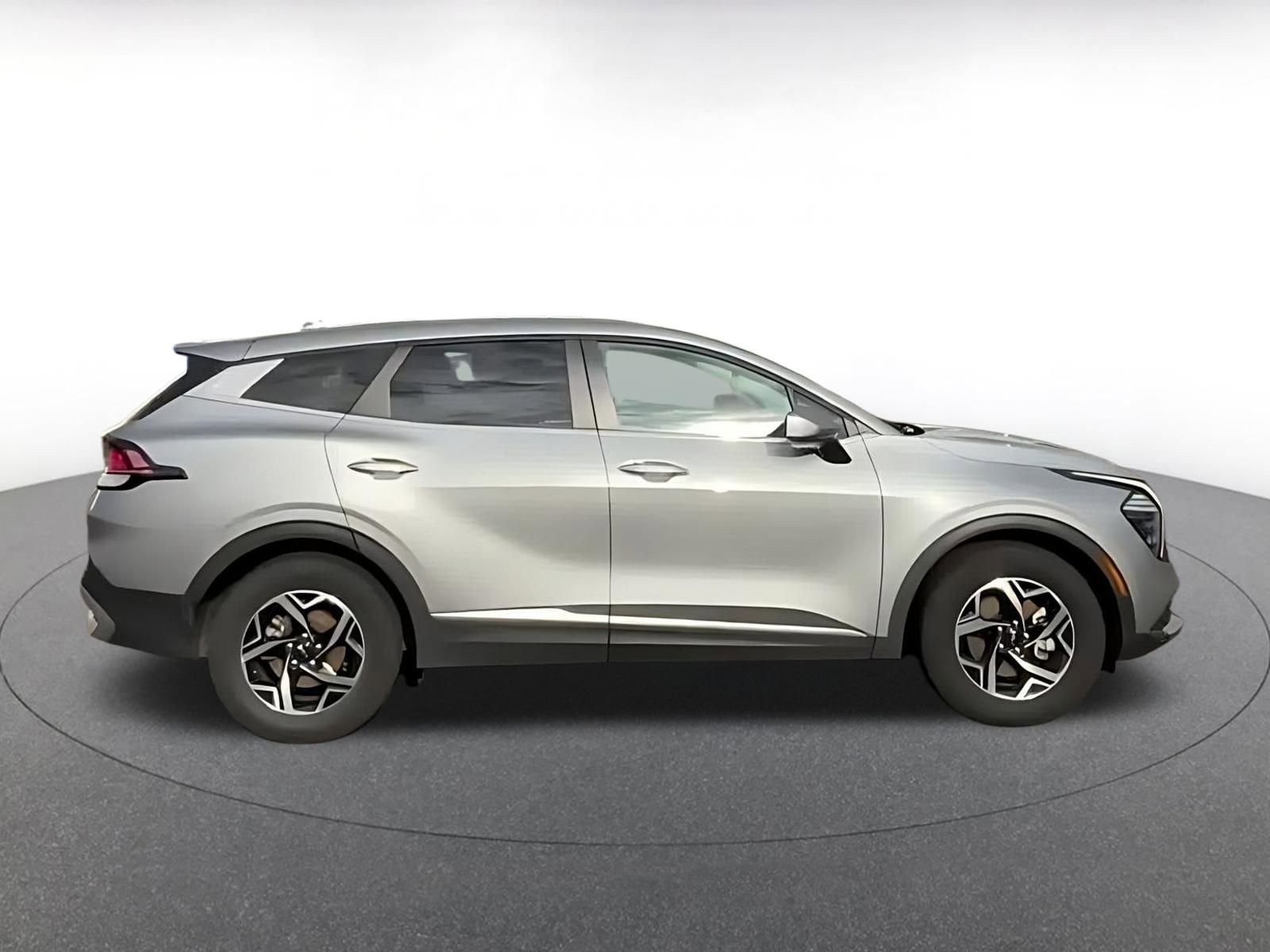 Thumbnail: 2025 Kia Sportage - 16