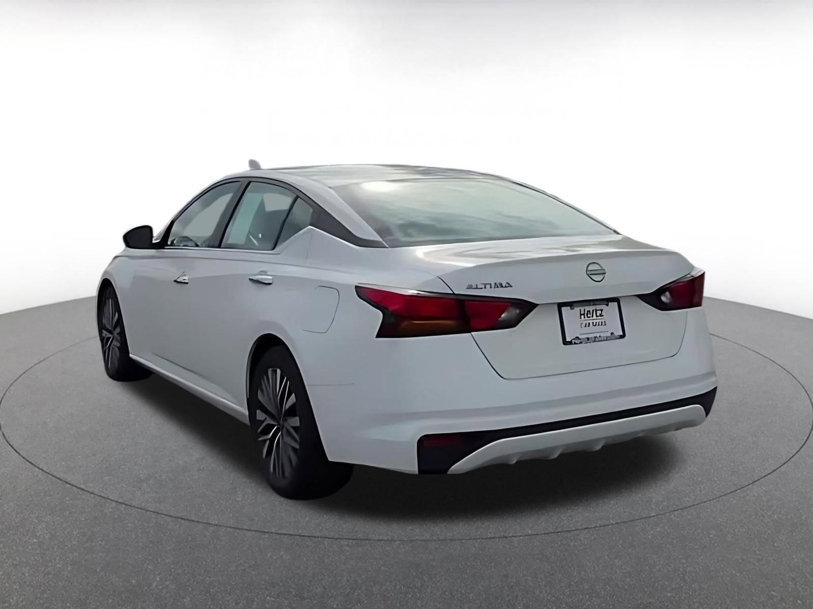 Thumbnail: 2025 Nissan Altima - 10