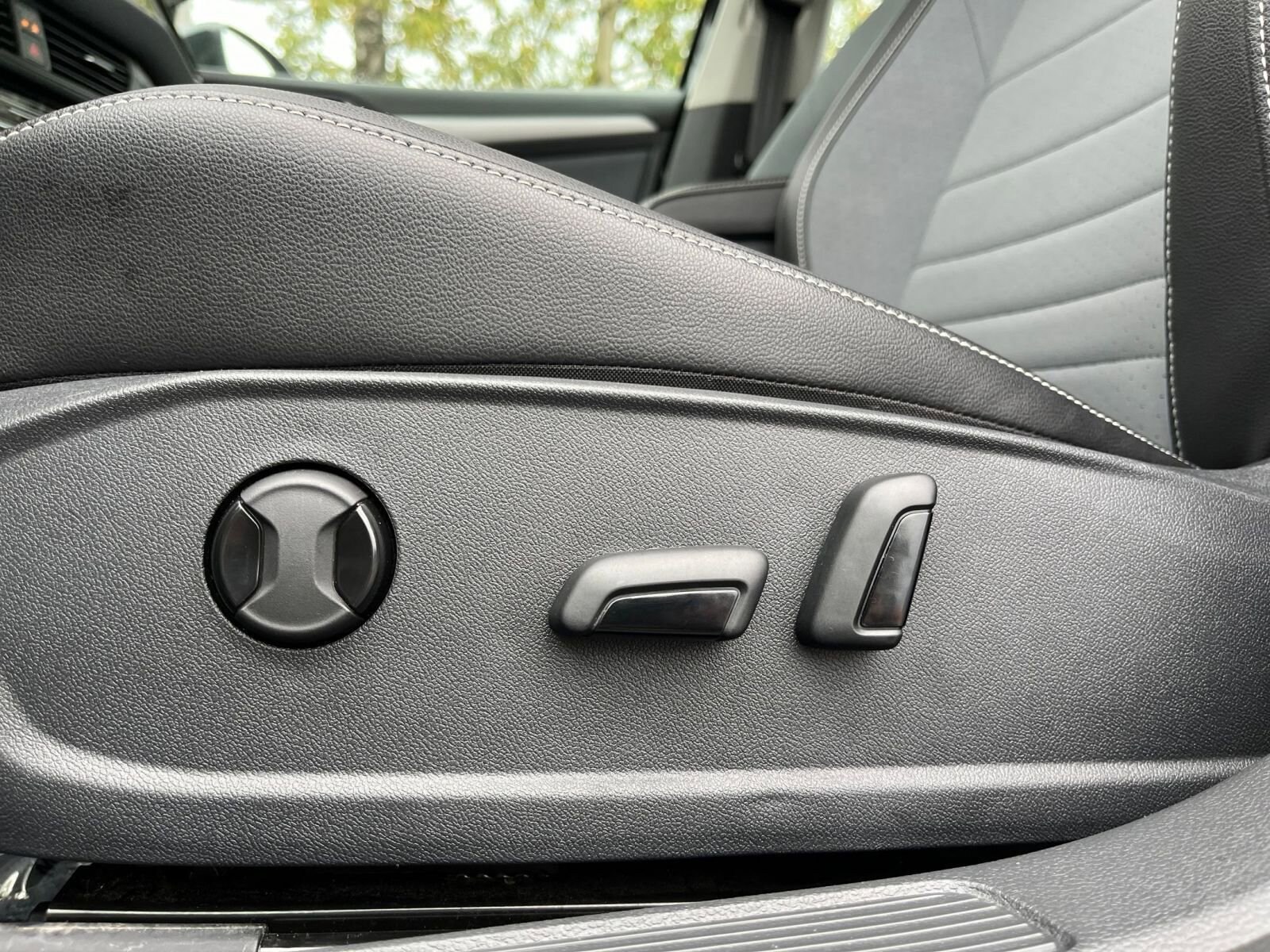 Thumbnail: 2025 Volkswagen Jetta - 23