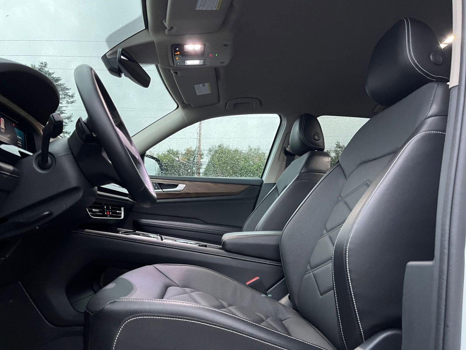 Thumbnail: 2025 Volkswagen Atlas - 29