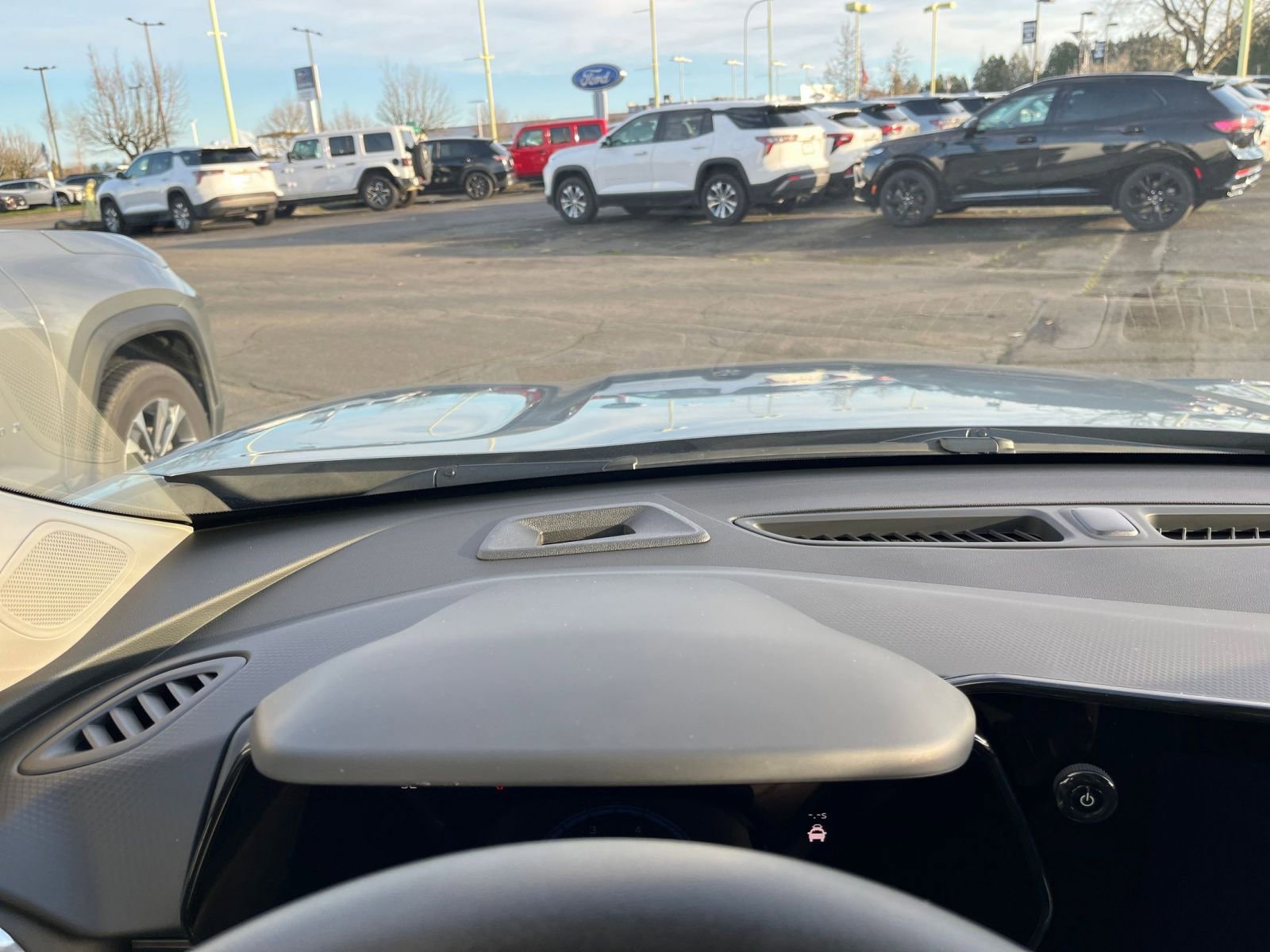 Thumbnail: 2025 Chevrolet Trax - 32