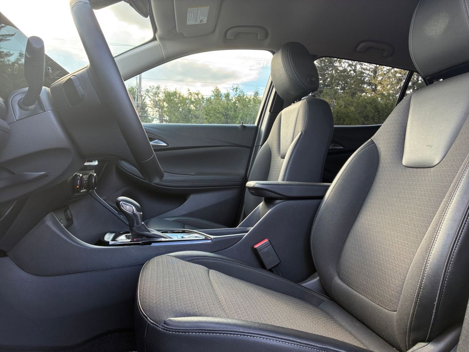 Thumbnail: 2025 Buick Encore GX - 25