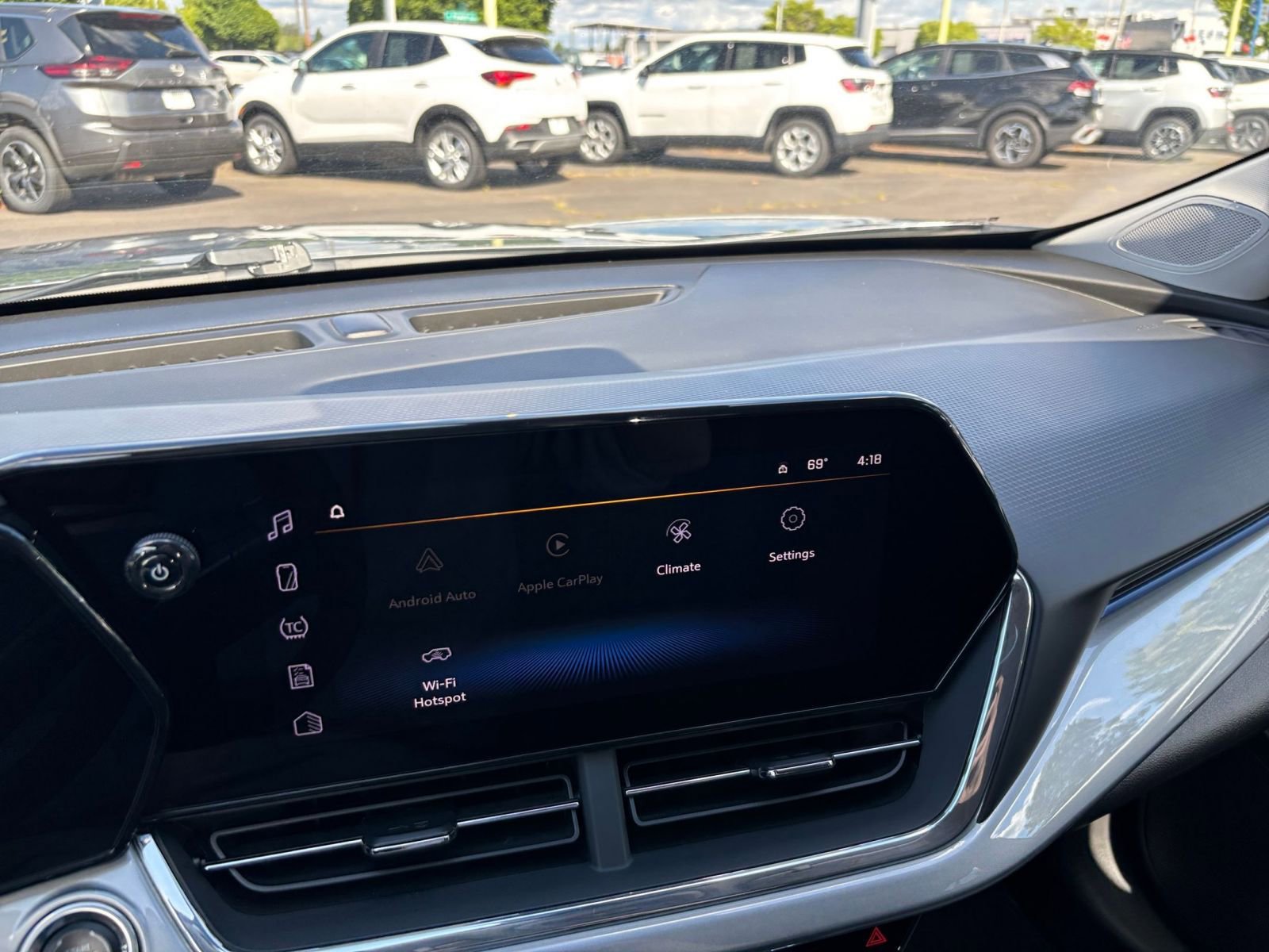 Thumbnail: 2025 Chevrolet Trax - 17