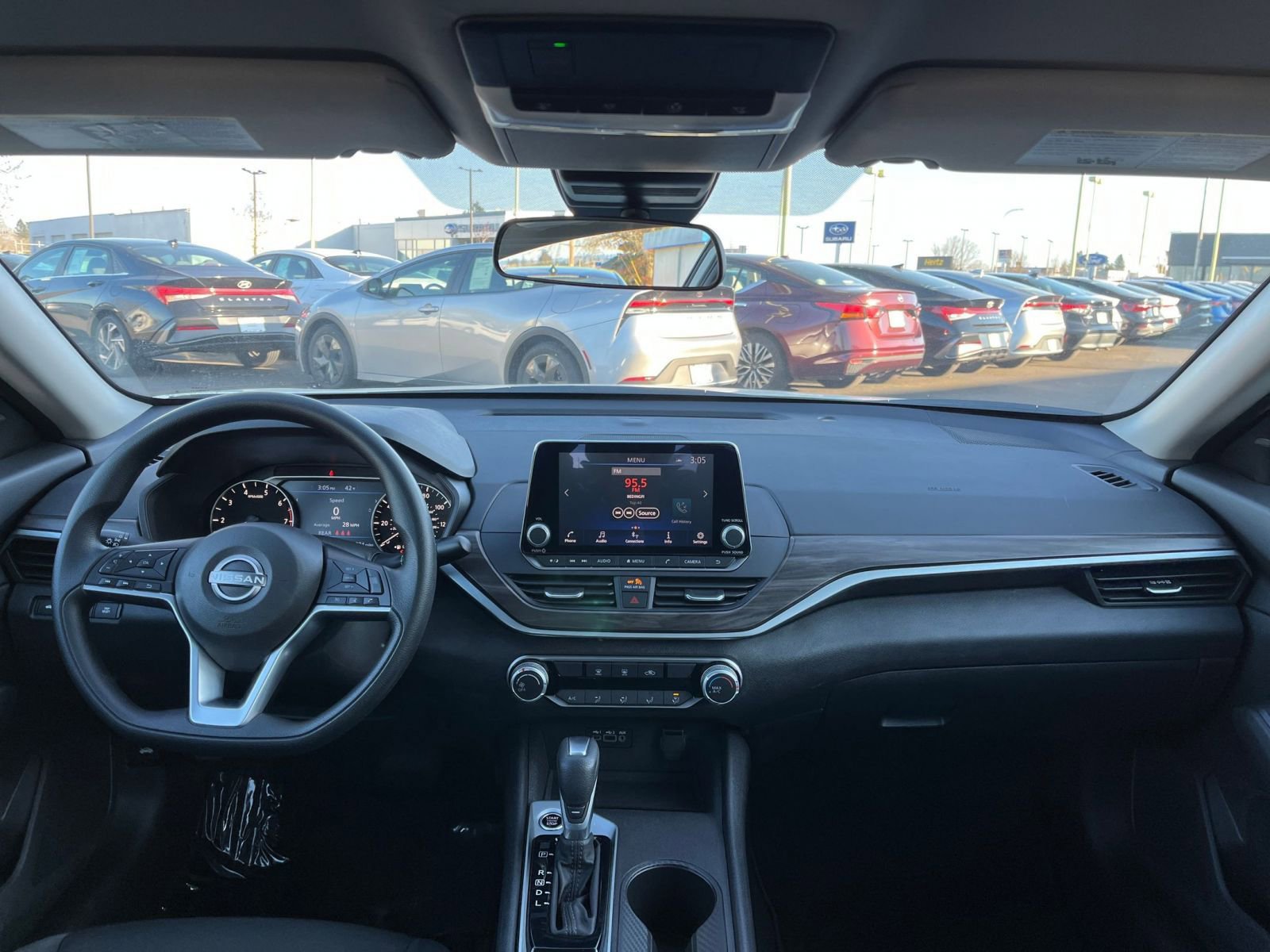 Thumbnail: 2025 Nissan Altima - 32