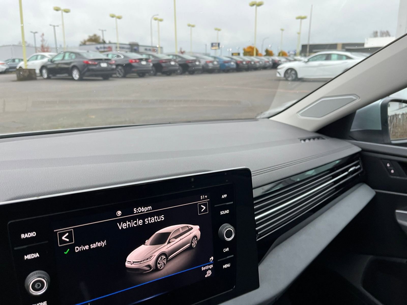 Thumbnail: 2025 Volkswagen Jetta - 34