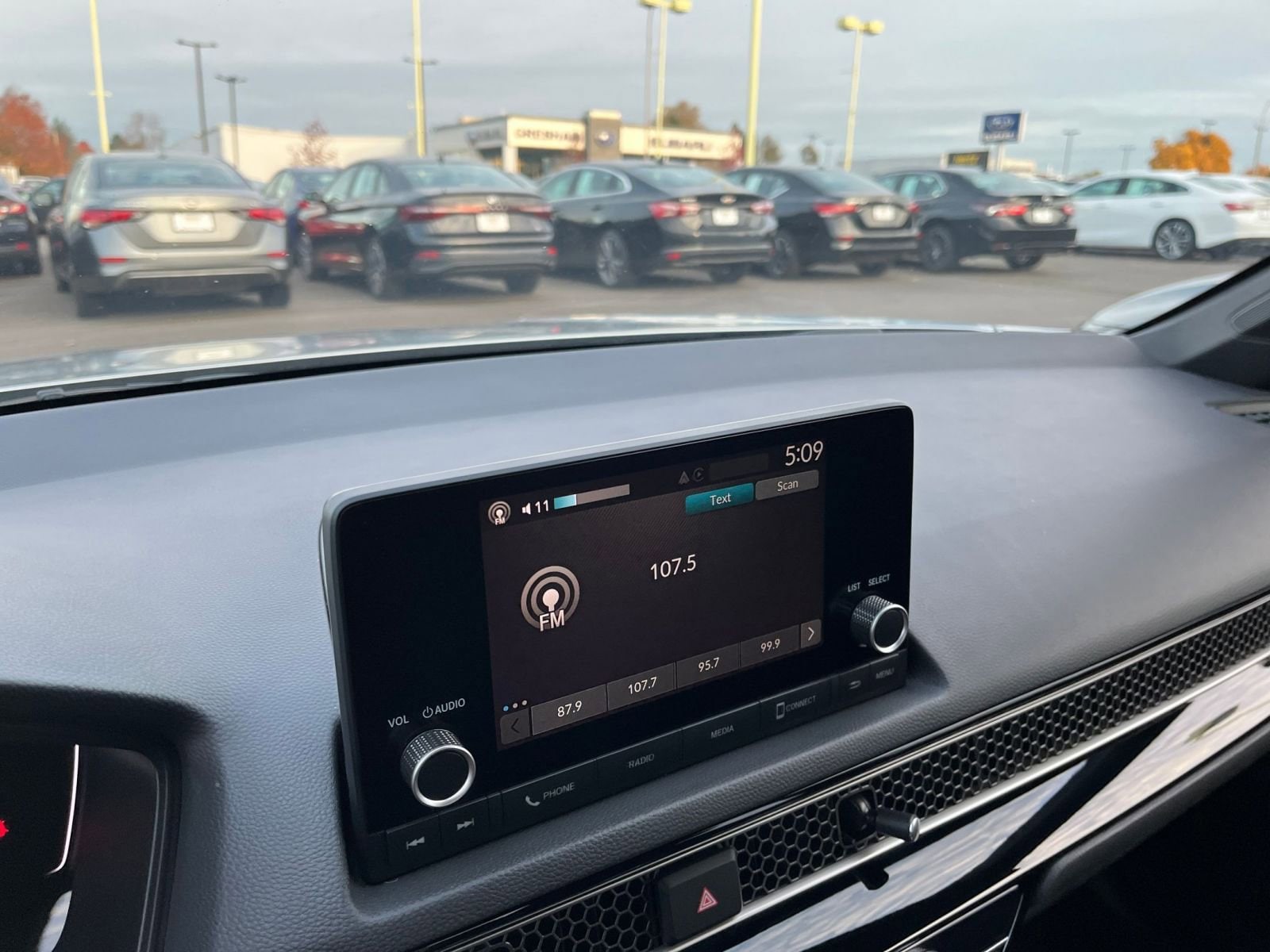 Thumbnail: 2025 Honda Civic - 18