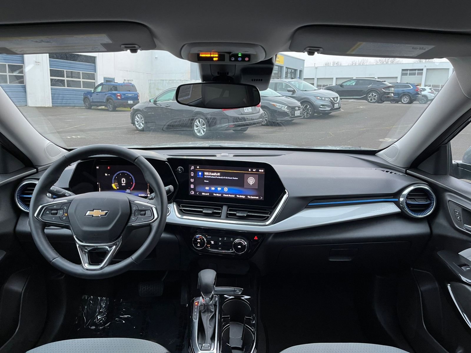 Thumbnail: 2025 Chevrolet Trax - 31