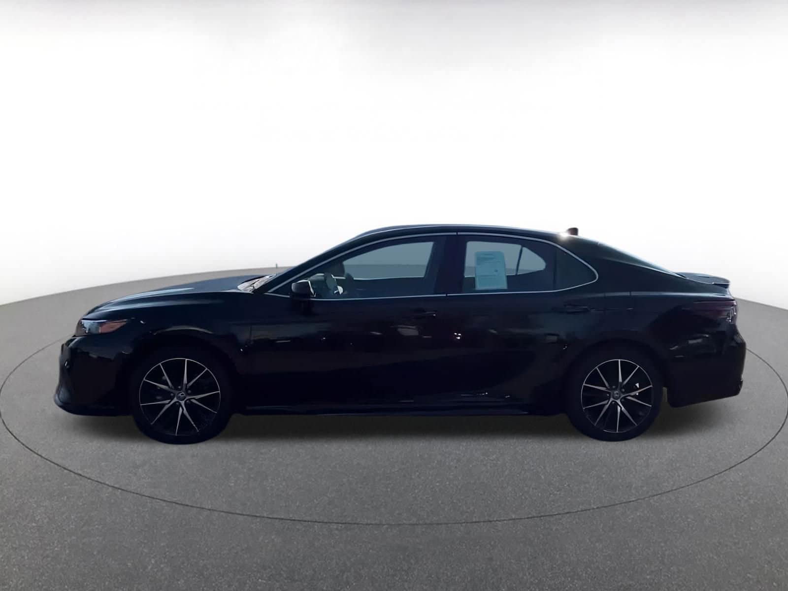 Thumbnail: 2024 Toyota Camry - 9