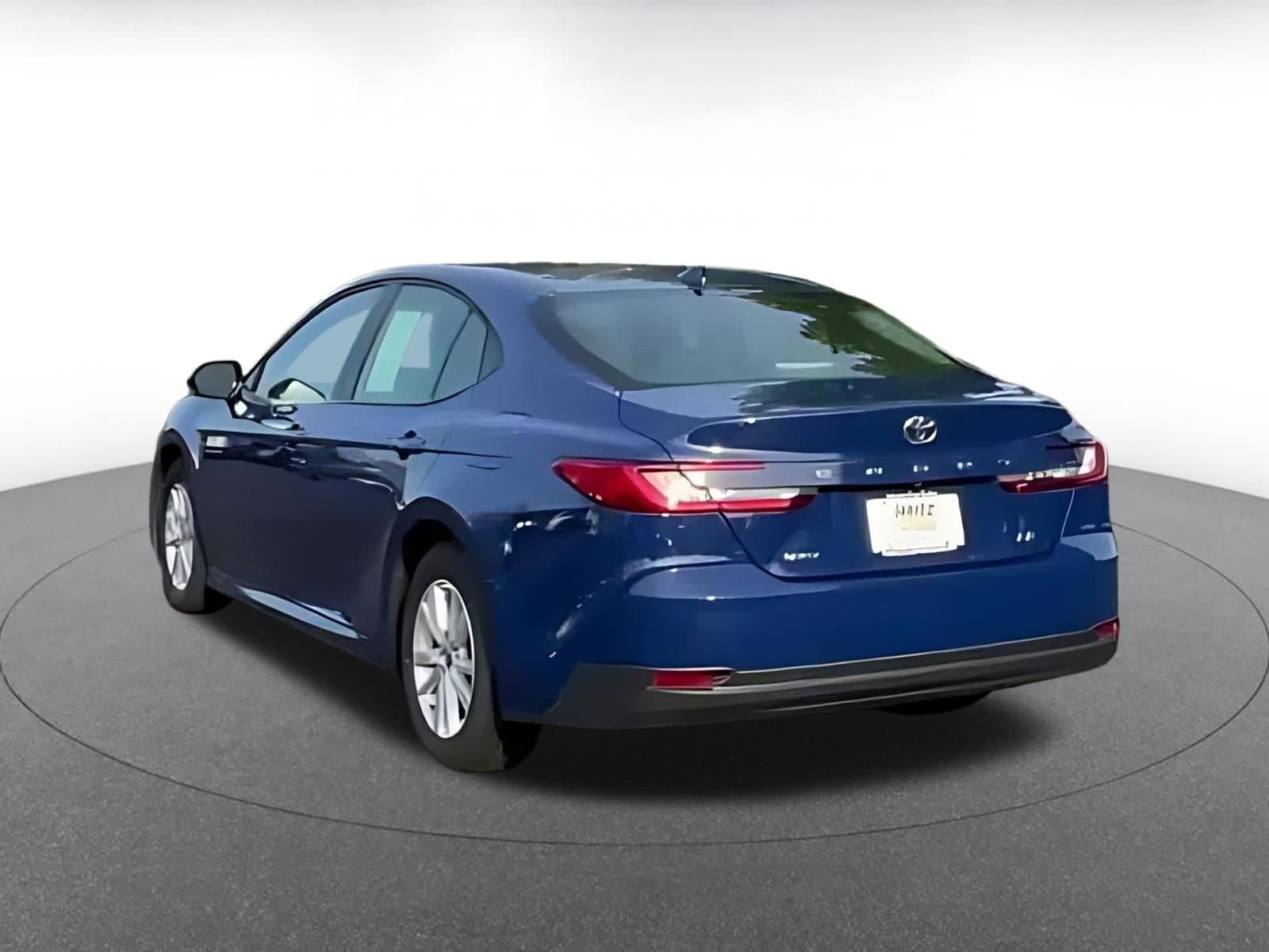 Thumbnail: 2025 Toyota Camry - 7