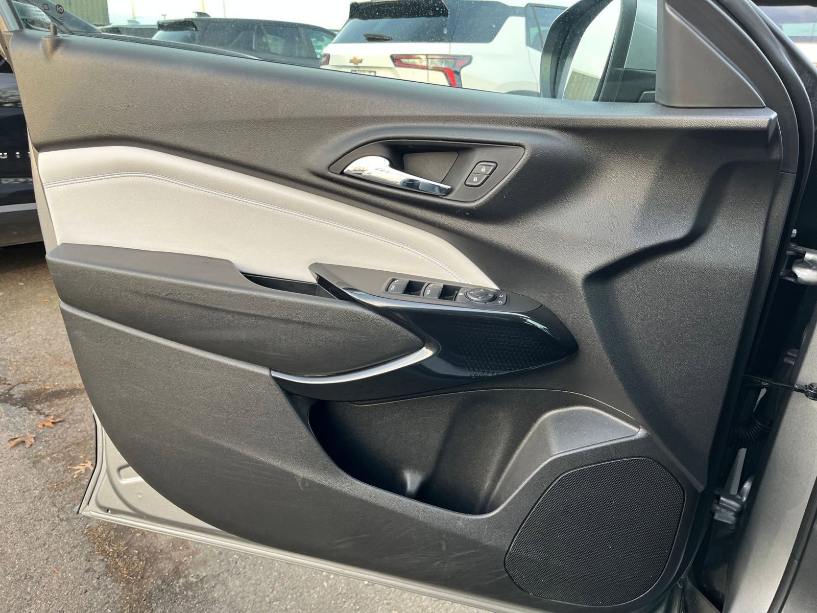 Thumbnail: 2025 Chevrolet Trax - 20