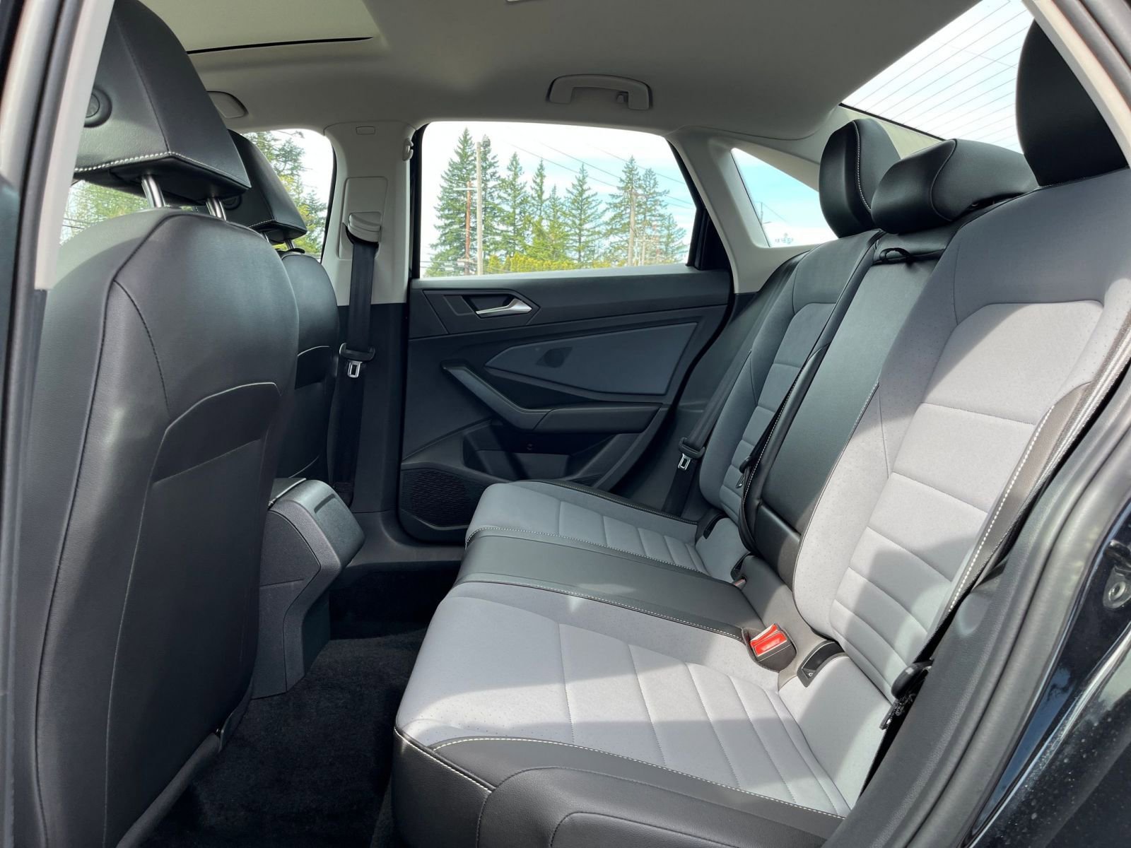 Thumbnail: 2025 Volkswagen Jetta - 25