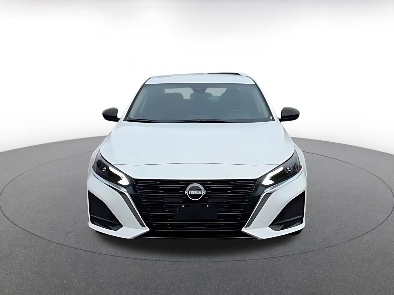 Thumbnail: 2025 Nissan Altima - 4