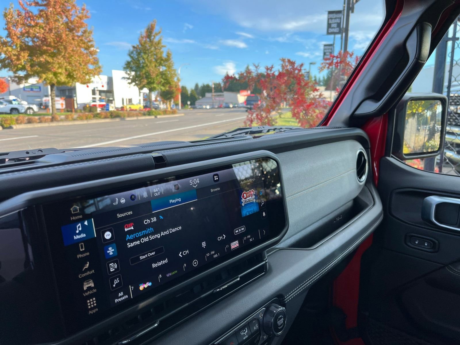 Thumbnail: 2025 Jeep Wrangler - 34