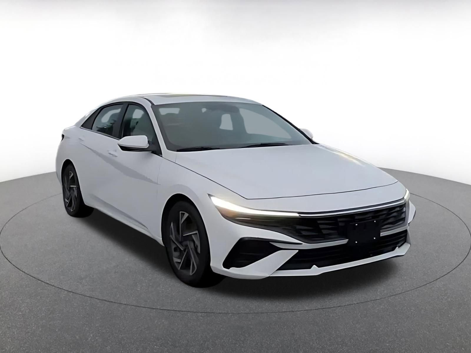 Thumbnail: 2025 Hyundai Elantra - 3