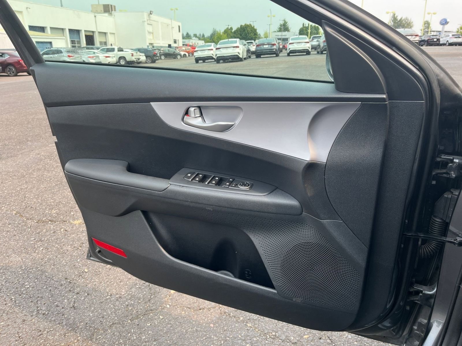 Thumbnail: 2024 Kia Forte - 21