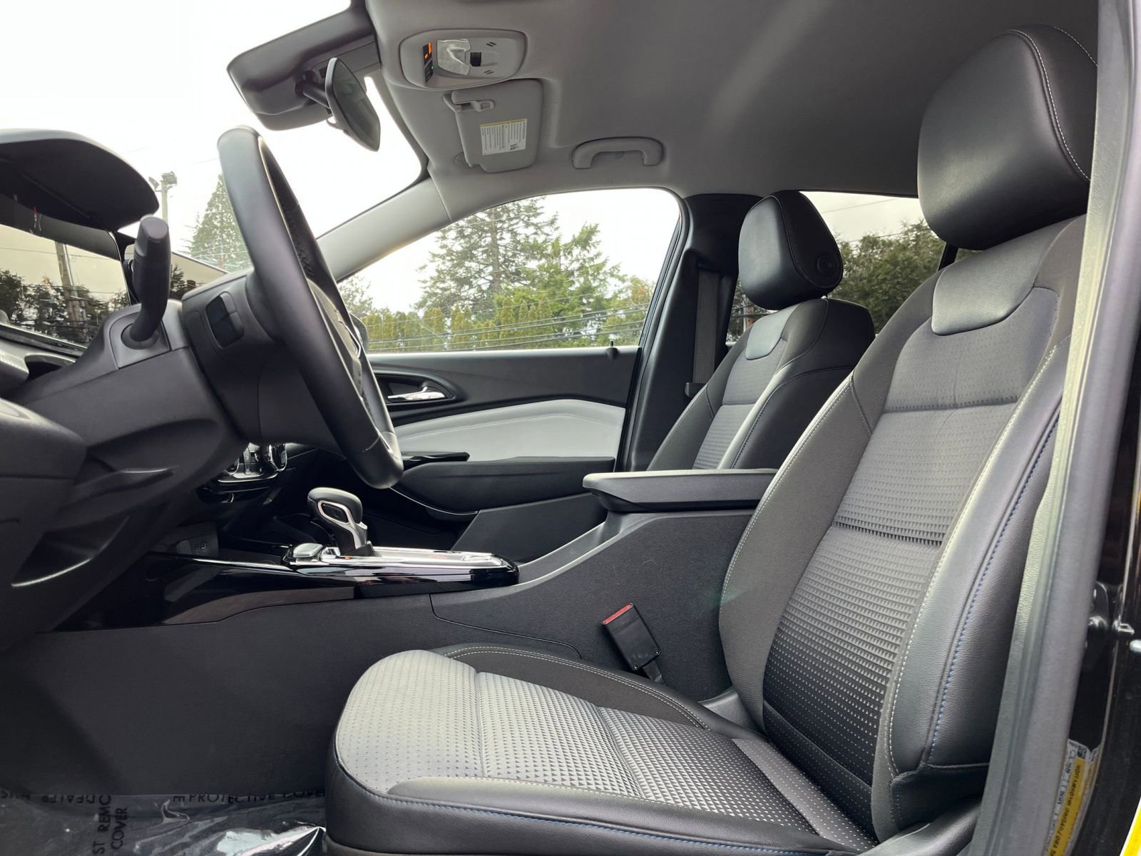 Thumbnail: 2025 Chevrolet Trax - 24