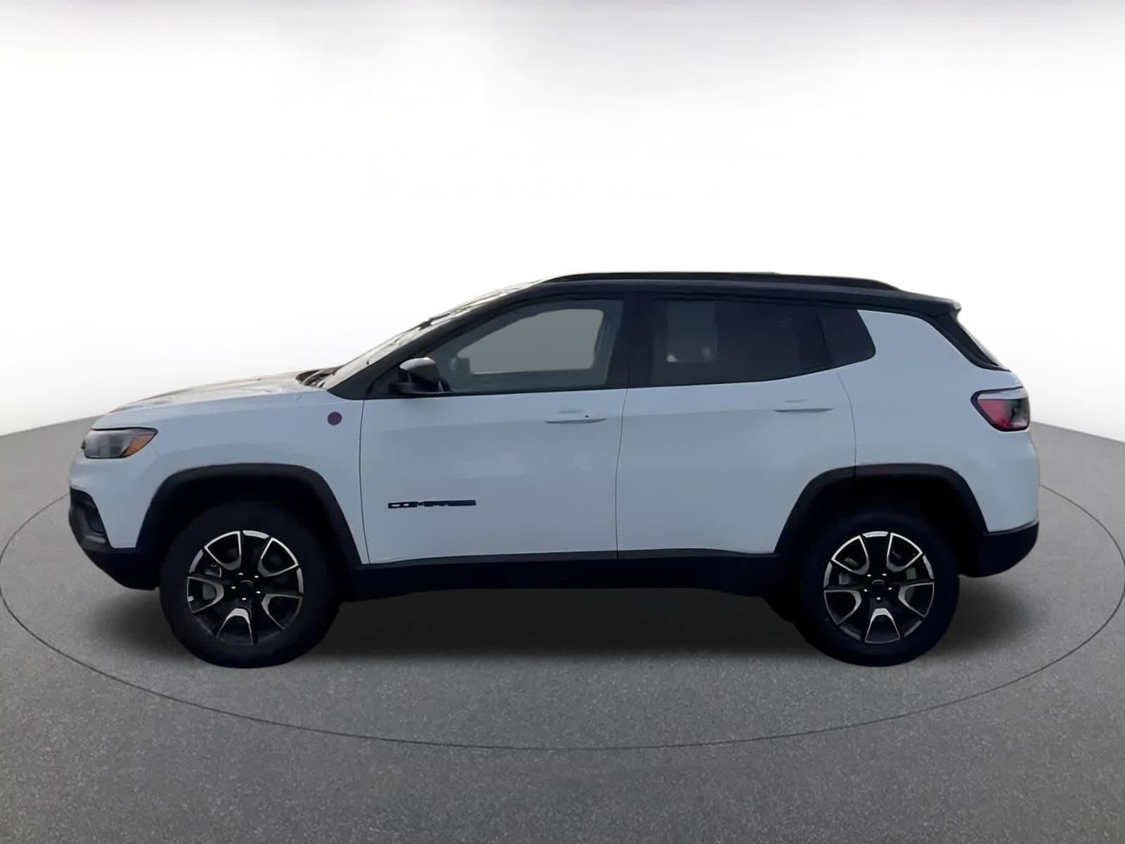Thumbnail: 2025 Jeep Compass - 9