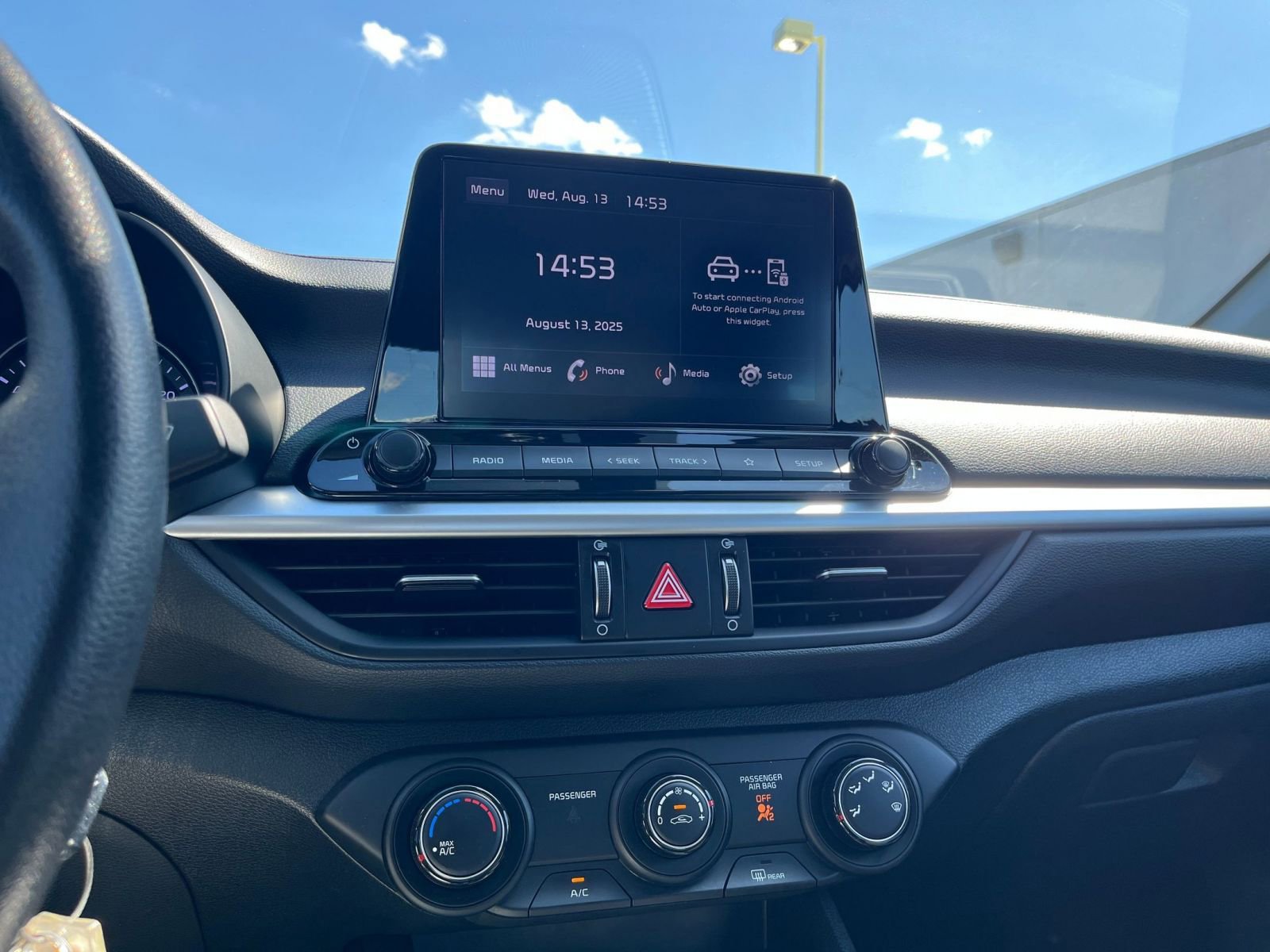Thumbnail: 2024 Kia Forte - 21